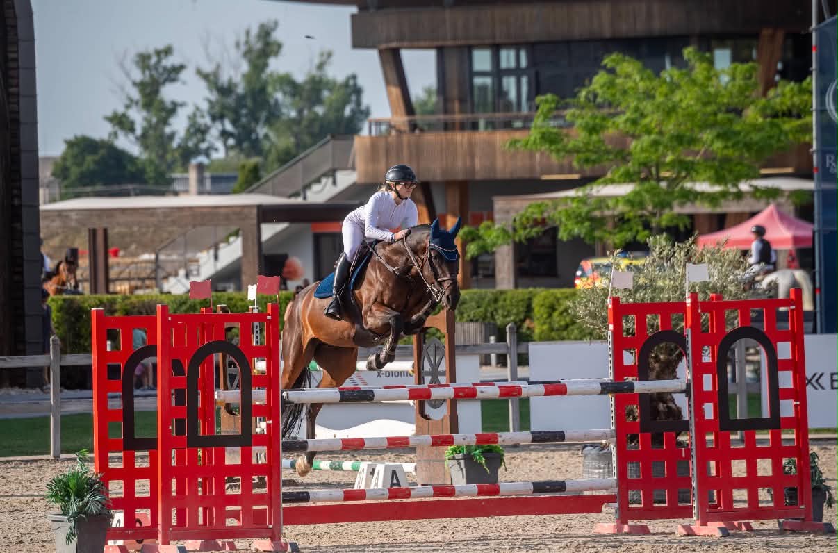  	CSIO1* Middle Tour , Samorin /SVK Jul 15-19 130 cm Junek Lilla